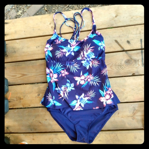 Island escape size 16 two-piece bathing suit - Picture 1 of 6